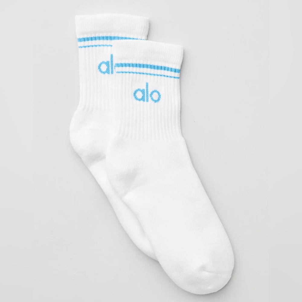 NWOT ALO Unisex Half-Crew Throwback Sock in White/Azure Blue